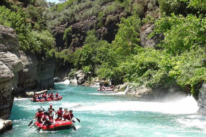 white-water-rafting-experience-from-side-and-manavgat