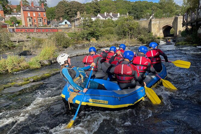 white-water-rafting-experience-in-river-dee-in-llangollen