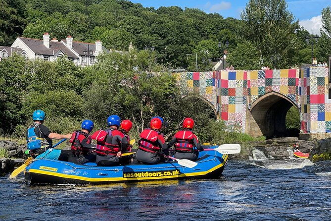 white-water-rafting-experience-in-river-dee-in-llangollen
