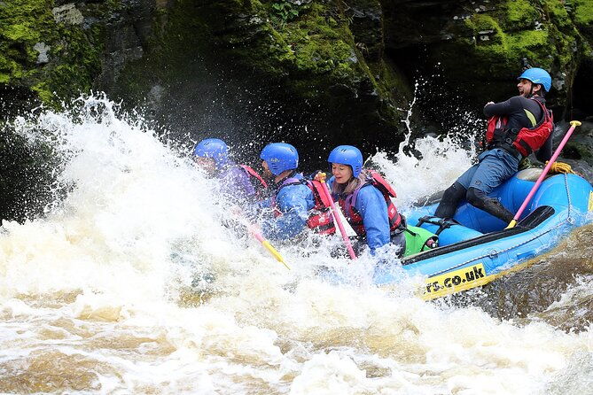 white-water-rafting-experience-in-river-dee-in-llangollen