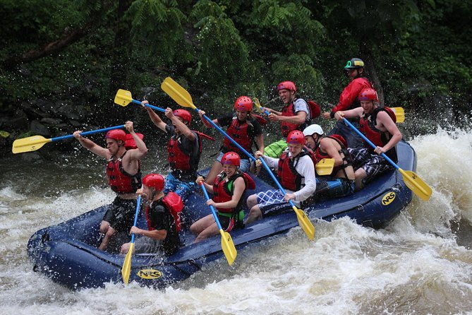 white-water-rafting-experience-on-the-upper-pigeon-river