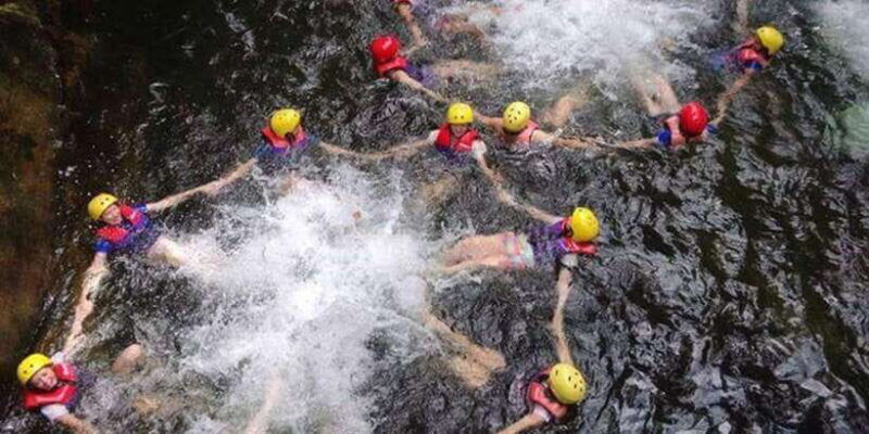 white-water-rafting-in-kitulgala