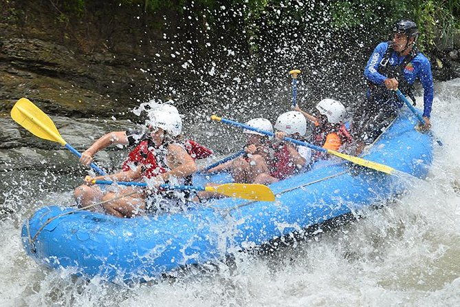 white-water-rafting-manuel-antonio-quepos-naranjo-river