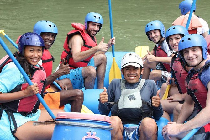 white-water-rafting-reventazon-river-from-san-jose