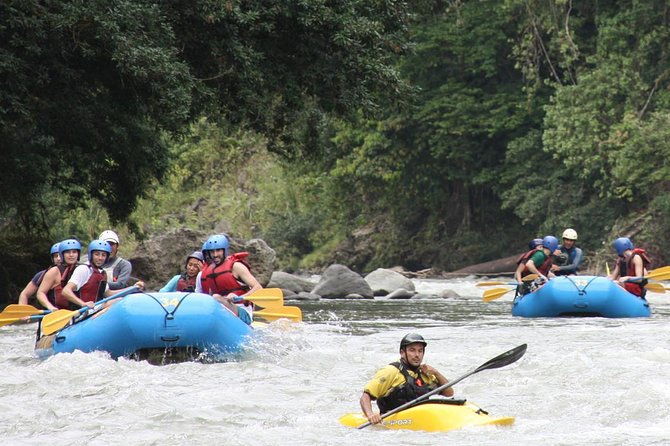 white-water-rafting-reventazon-river-from-san-jose