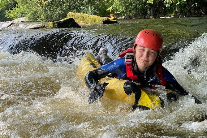 white-water-river-bugs-in-llangollen-2