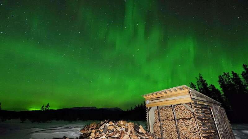 whitehorse-nighttime-northern-lights-viewing