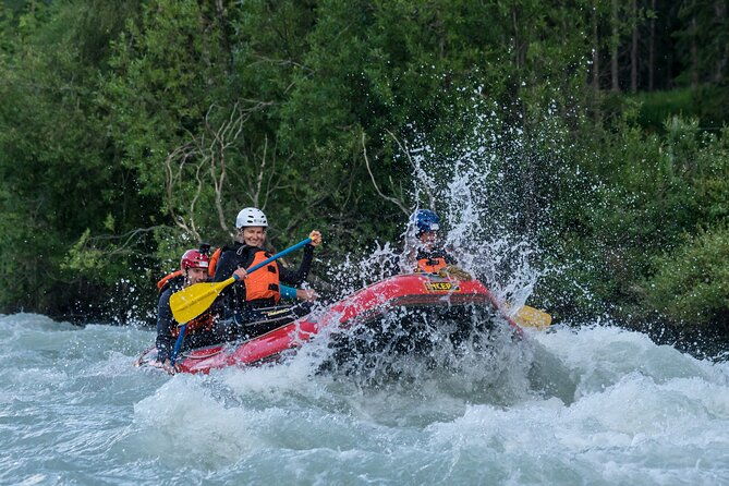 whitewater-action-rafting-experience-in-engadin