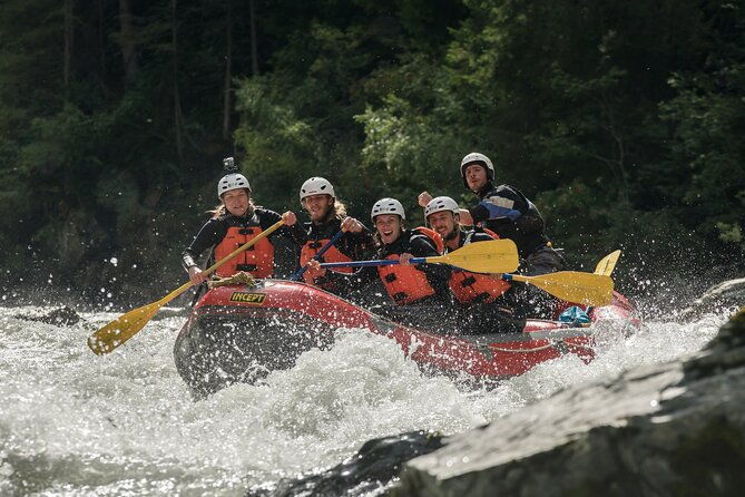 whitewater-action-rafting-experience-in-engadin