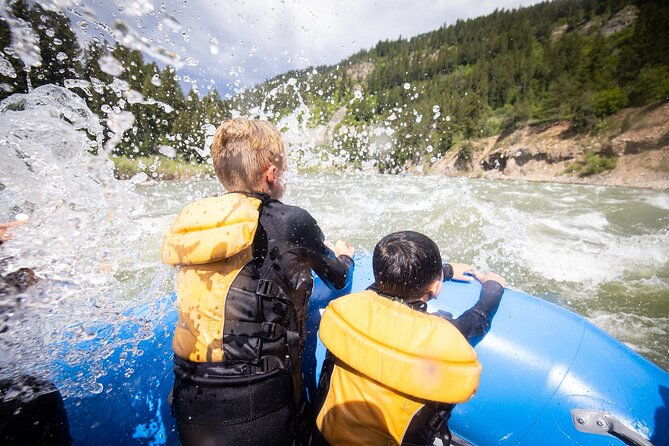 whitewater-rafting-in-jackson-hole-small-boat-excitement