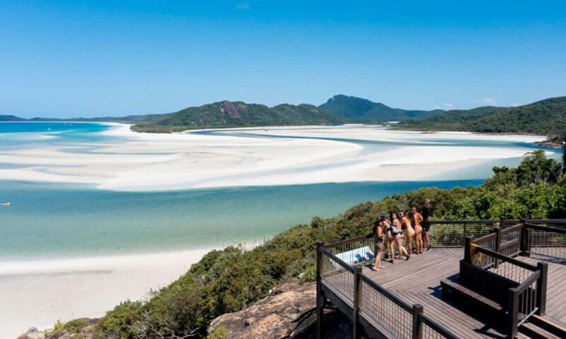 Whitsunday: Whitsunday Islands Tour with Snorkeling & Lunch - Exploring the Whitsundays: A Detailed Review of the Islands Tour with Snorkeling & Lunch