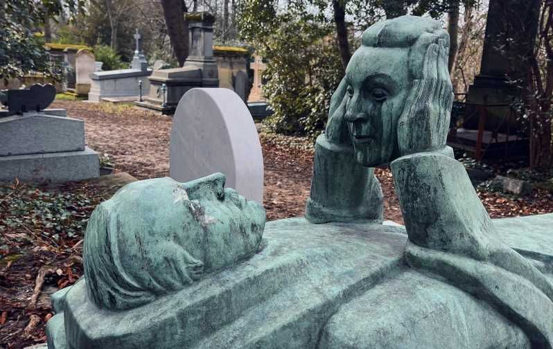 who-killed-victor-escape-game-at-pere-lachaise-cemetery