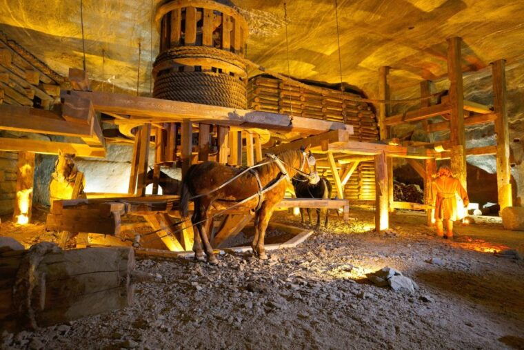 wieliczka-salt-mine-guided-tour-from-krakow-5