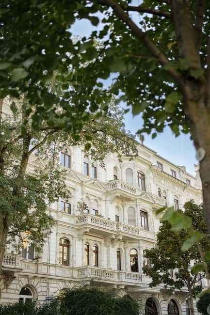 Wiesbaden: Multicultural Westend - public tour - Key Points