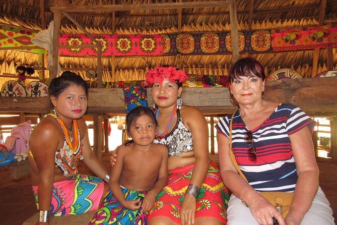 wildlife-boat-tour-at-gatun-lake-and-embera-indian-village