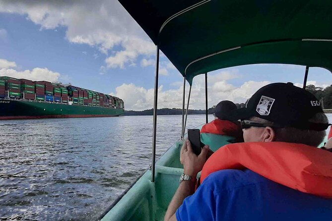 wildlife-experience-in-the-panama-canal-along-the-gatun-lake