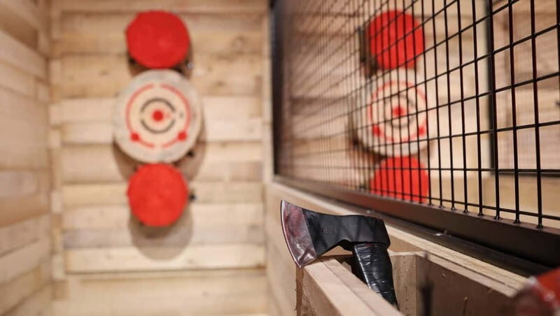 Wildness: Axe throwing in Paris 13 - An Unusual, Yet Accessible, Activity in the Heart of Paris