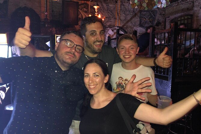 williamsburg-definitive-dive-bar-crawl-with-the-bar-buds