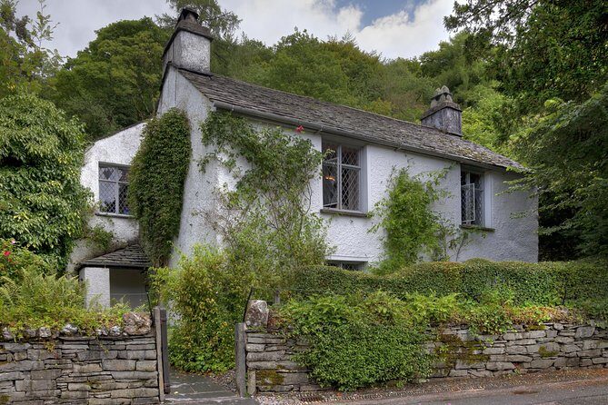 Windermere & Lake District Tour from Manchester Including Cruise - Transportation and Comfort