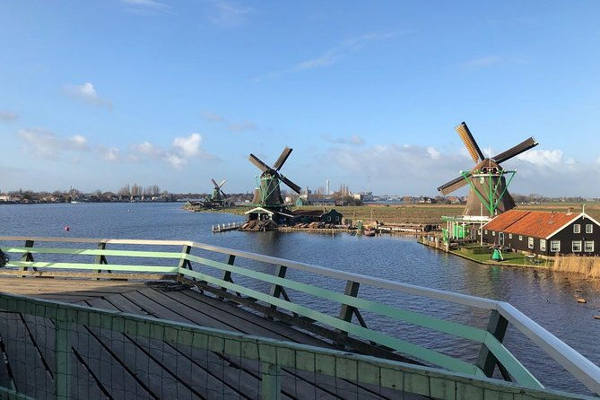 windmill-village-zaanse-schans-from-amsterdam-central-station