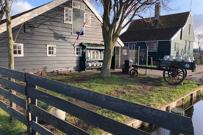 windmill-village-zaanse-schans-from-amsterdam-central-station