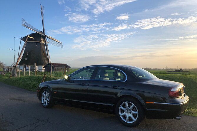 windmills-volendam-giethoorn-private-tour-in-jaguar