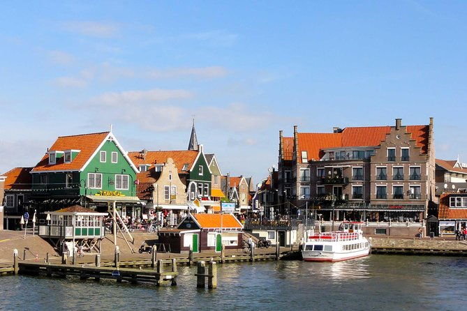 windmills-volendam-giethoorn-private-tour-in-jaguar