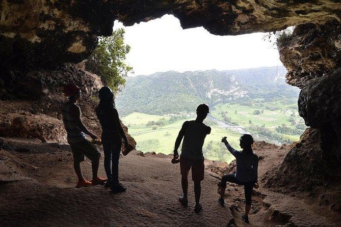 window-cave-walking-tour-from-san-juan
