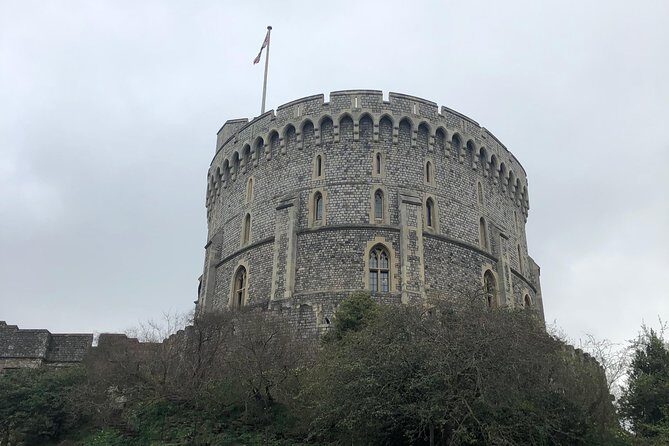 Windsor Castle and Eton College Private Car with Driver Guide - FAQs
