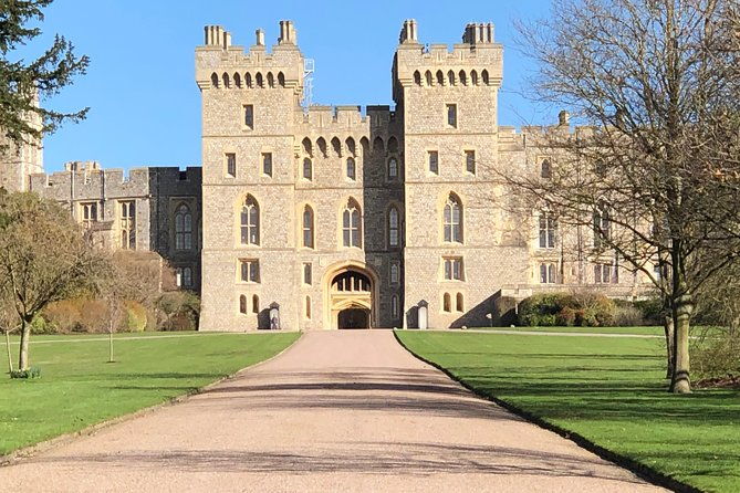 windsor-castle-and-hampton-court-private-car-tour