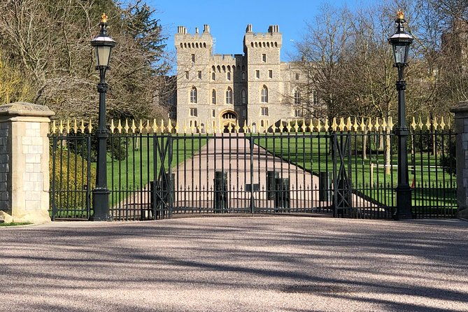 windsor-castle-and-stonehenge-private-car-tour
