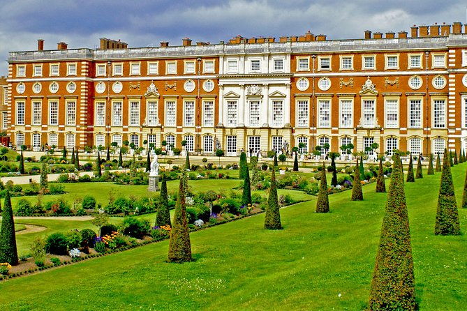 windsor-castle-hampton-court-palace-private-tour-including-entry-pass