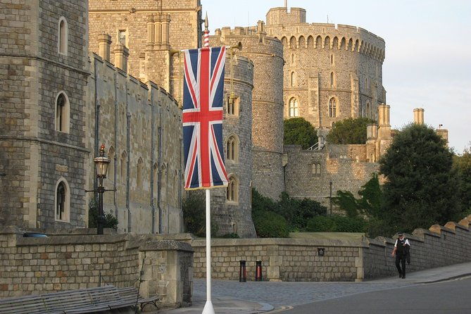 windsor-castle-hampton-court-palace-private-tour-including-entry-pass