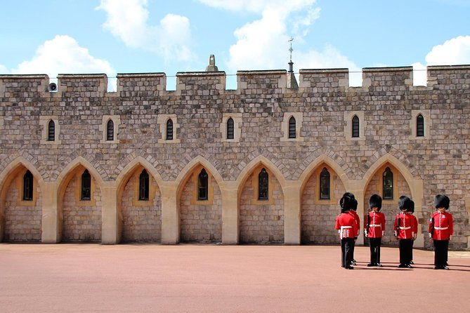 windsor-castle-independent-visit-with-private-driver-up-to-3-people