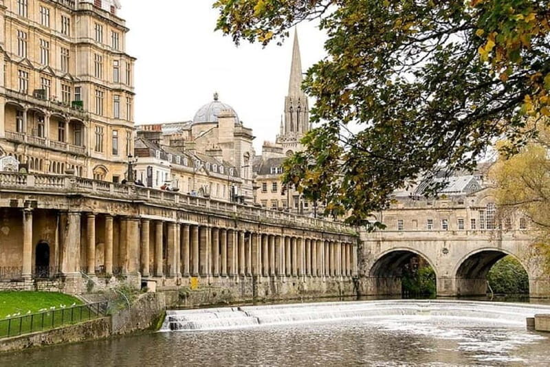 Windsor Castle, Stonehenge and Bath Tour Private - Key Points