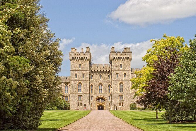Windsor Castle, Stonehenge, and Oxford Day Trip from London - Key Points