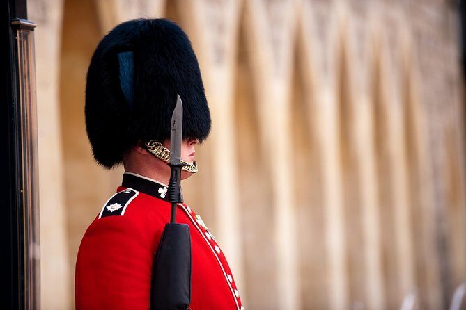 Windsor Castle, Stonehenge & Oxford Private Car Tour from London - FAQ