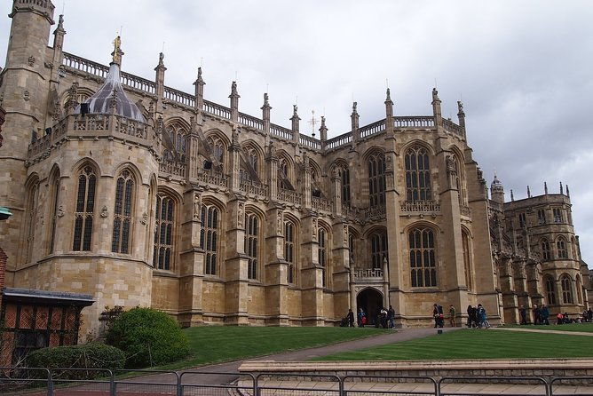 windsor-castle-stonehenge-roman-baths-private-tour
