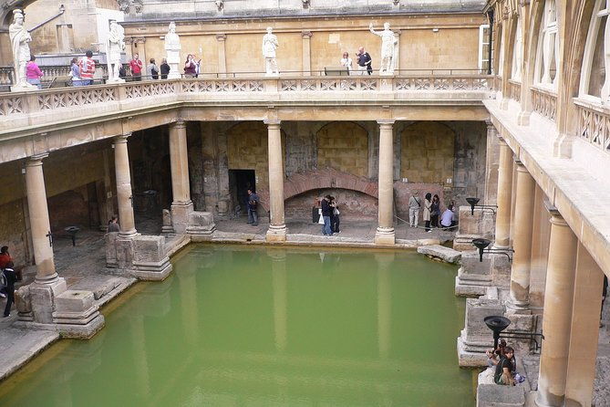 windsor-castle-stonehenge-roman-baths-private-tour