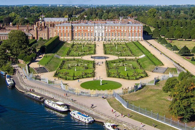 windsor-hampton-court-executive-vehicle-private-tour-with-pass