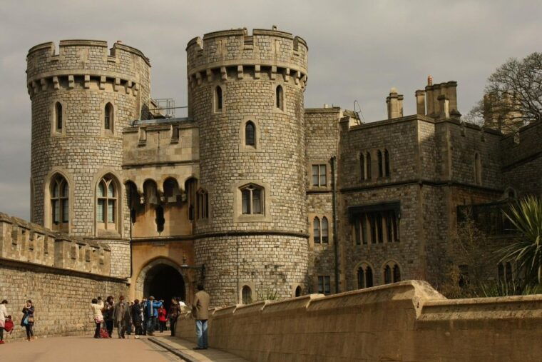 windsor-stonehenge-bath-private-tour-from-london-with-passes