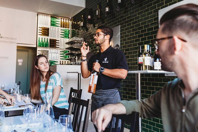wine-and-cheese-tasting-lunch-in-portuguese-wine-bar