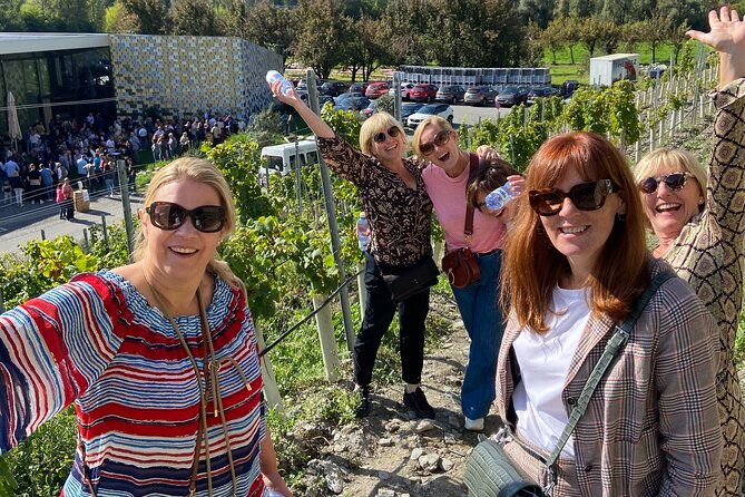 wine-and-dine-vineyard-walk-in-sion
