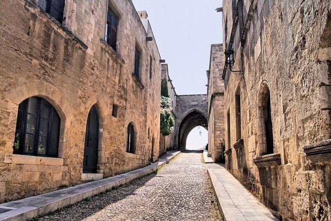 wine-and-medieval-history-private-tour-in-rhodes