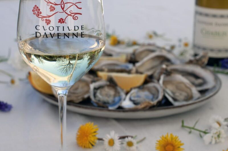 wine-and-oyster-tasting-at-chablis