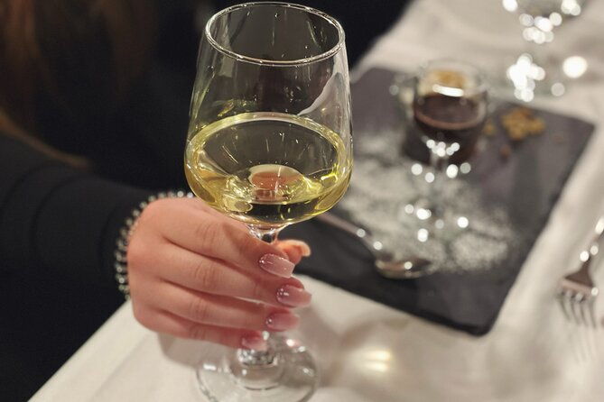 wine-food-tasting-cruise-on-the-danube