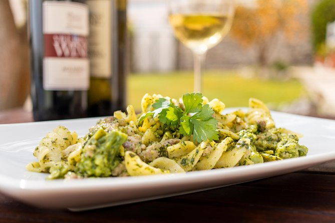 wine-food-tasting-in-villarena