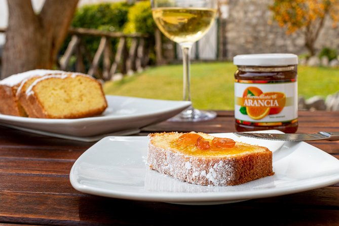 wine-food-tasting-in-villarena