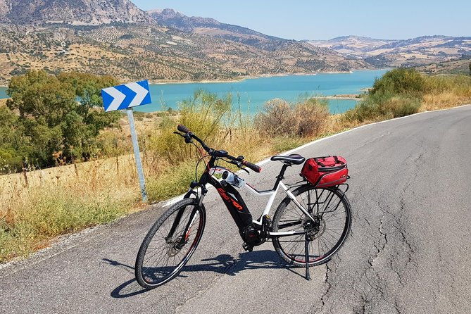 wine-tapas-lake-zahara-by-e-bike-incl-ronda-pickup-full-day