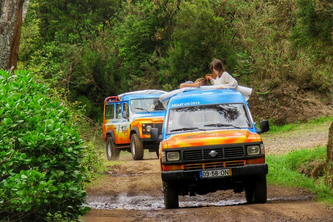 wine-taste-4x4-jeep-adventure-and-cabo-girao-skywalk
